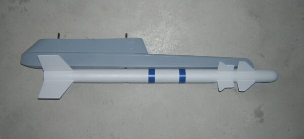 2 missiles magic (extrémité voilure) + rails