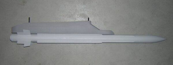 2 missiles mica (centre voilure) + rails